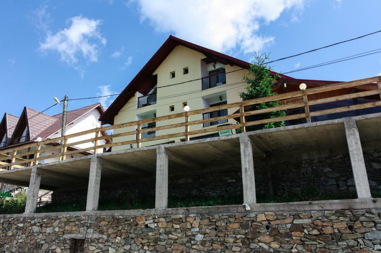 Perla Muntilor Hotel Ранка Екстериор снимка