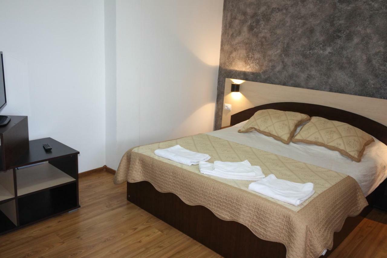 Perla Muntilor Hotel Ранка Екстериор снимка