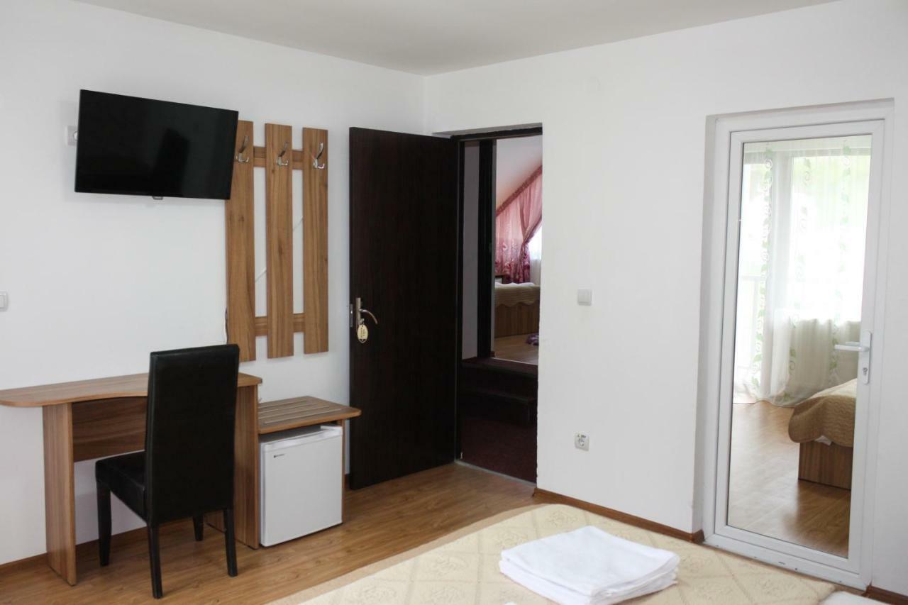 Perla Muntilor Hotel Ранка Екстериор снимка