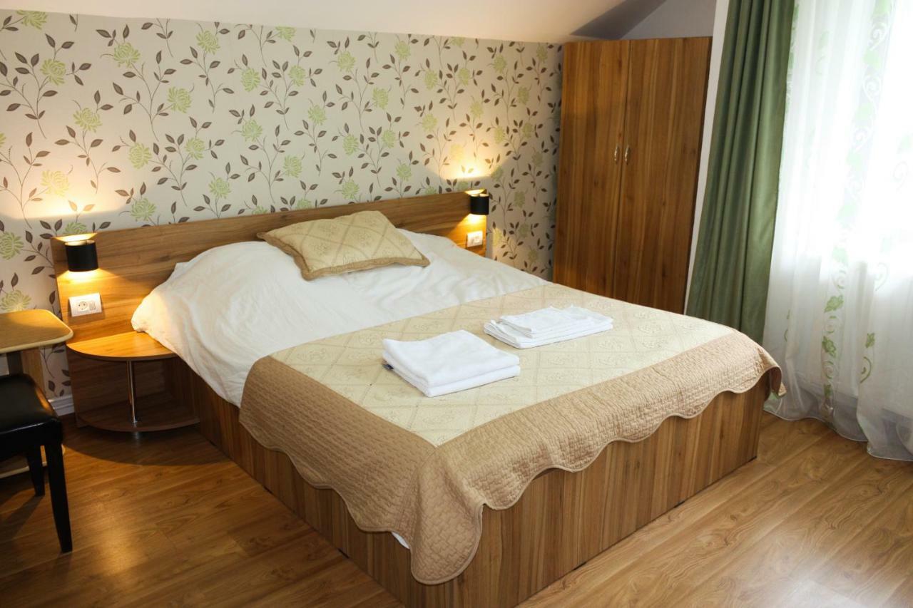 Perla Muntilor Hotel Ранка Екстериор снимка